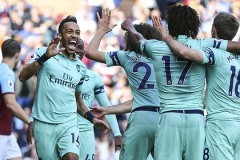 范迪克本场8次空中对抗全部成功，生涯第3次在英超做到